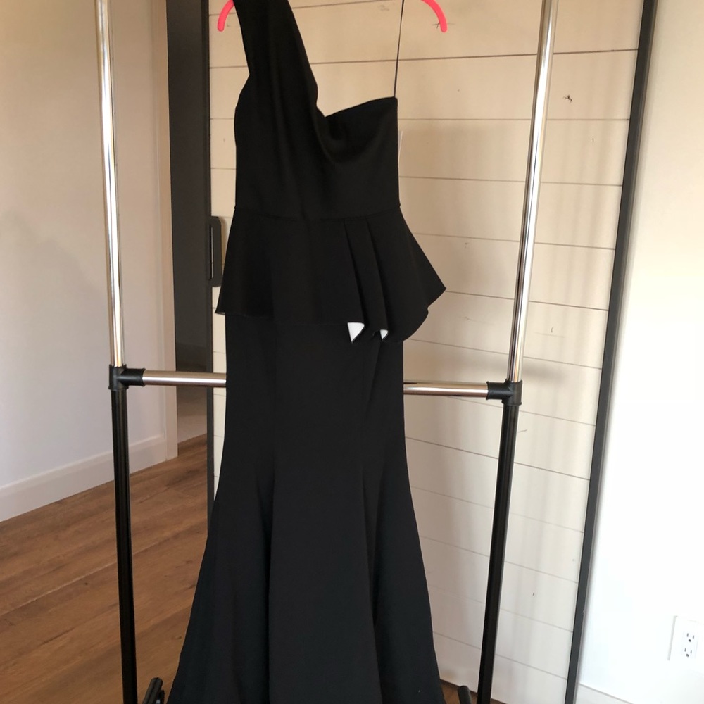 Elegant gown by Aida